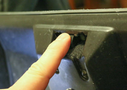 Opening a glove box that is stuck shut on a 1997 Honda Civic